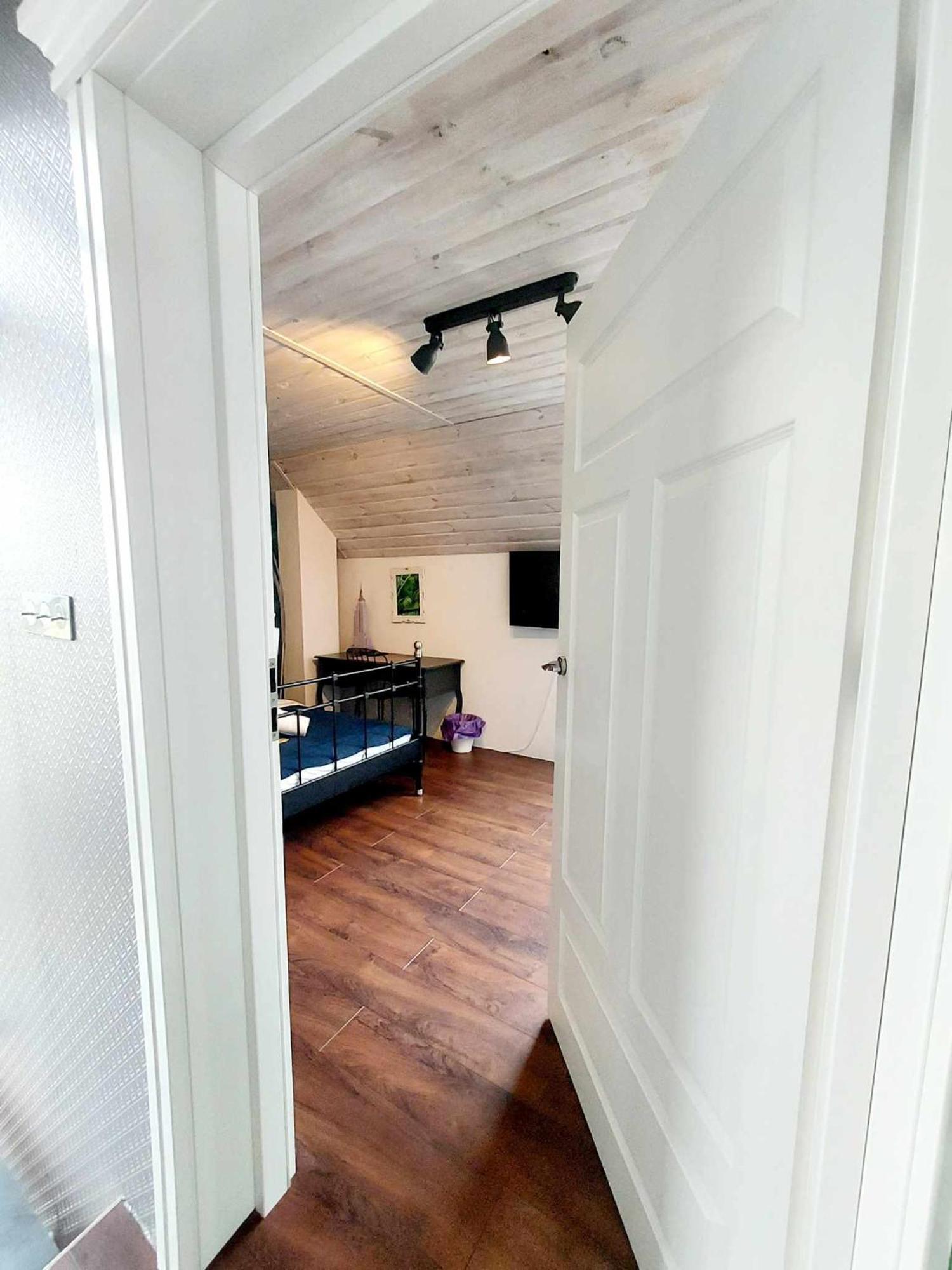House Of Freedom With Sea View Sauna And Jacuzzi Oslonino Exterior photo